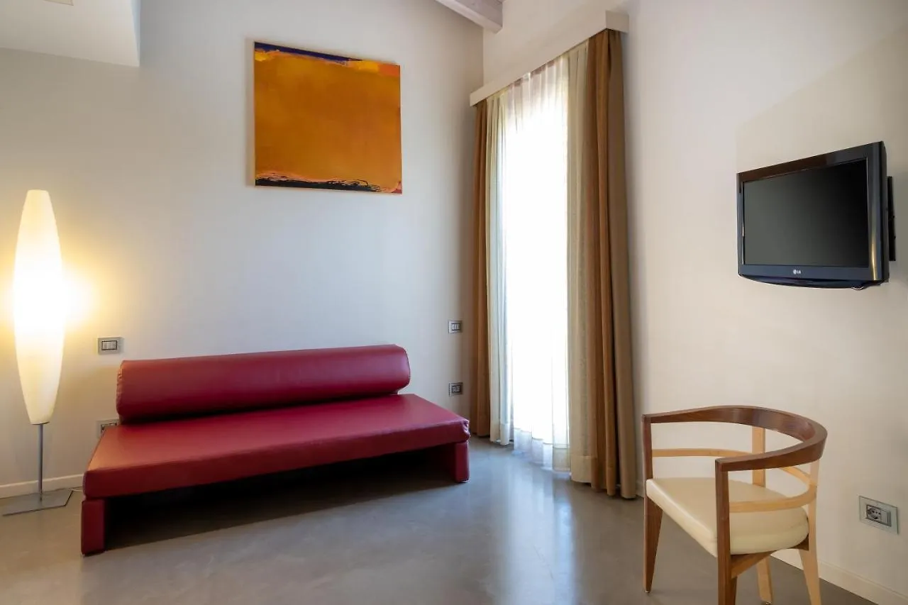 The Ziba Hotel & Spa Peschiera del Garda