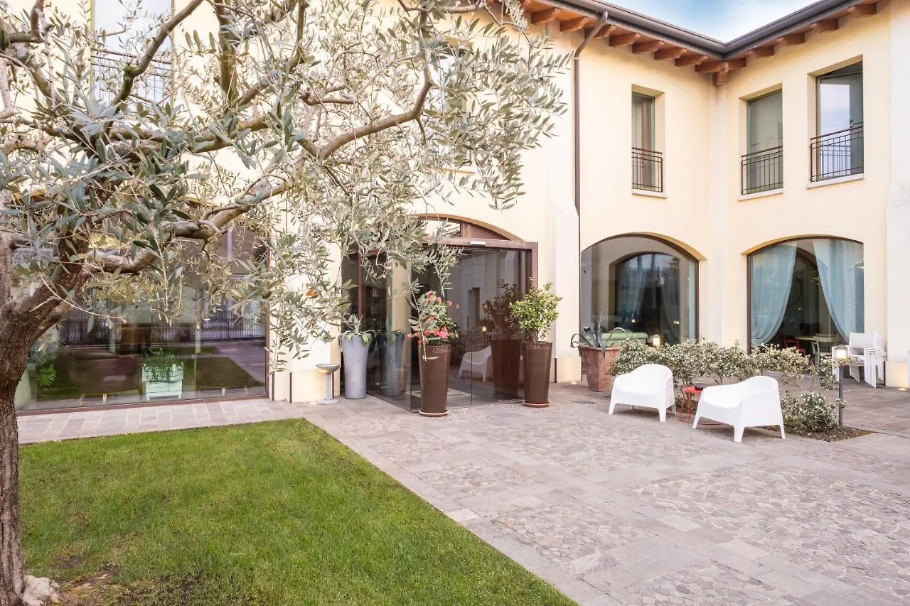 The Ziba Hotel & Spa Peschiera del Garda