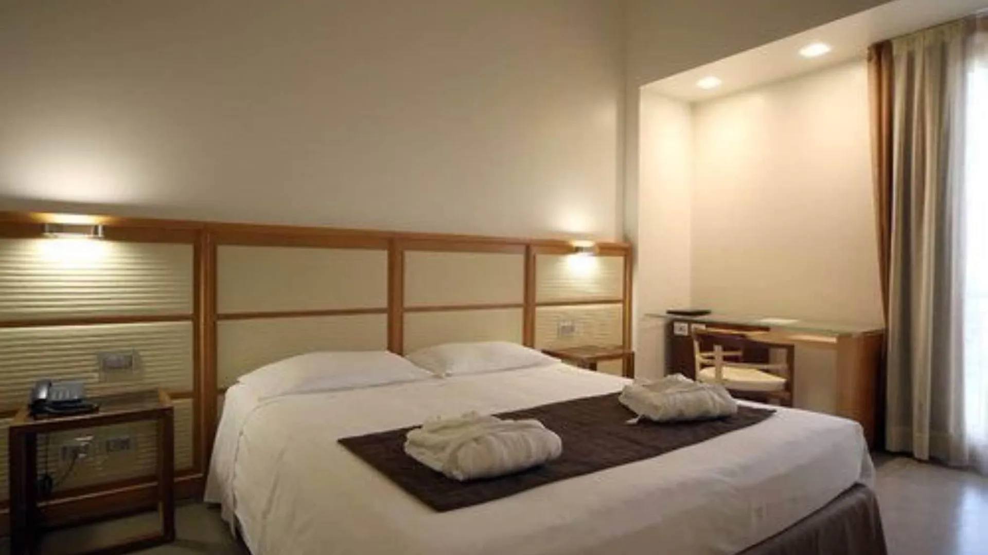 The Ziba Hotel & Spa Peschiera del Garda