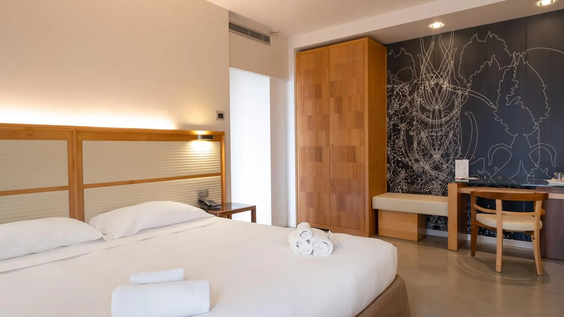 The Ziba Hotel & Spa Peschiera del Garda