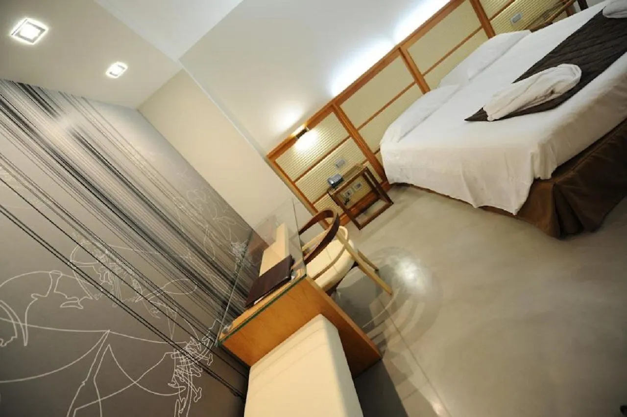 The Ziba Hotel & Spa Peschiera del Garda