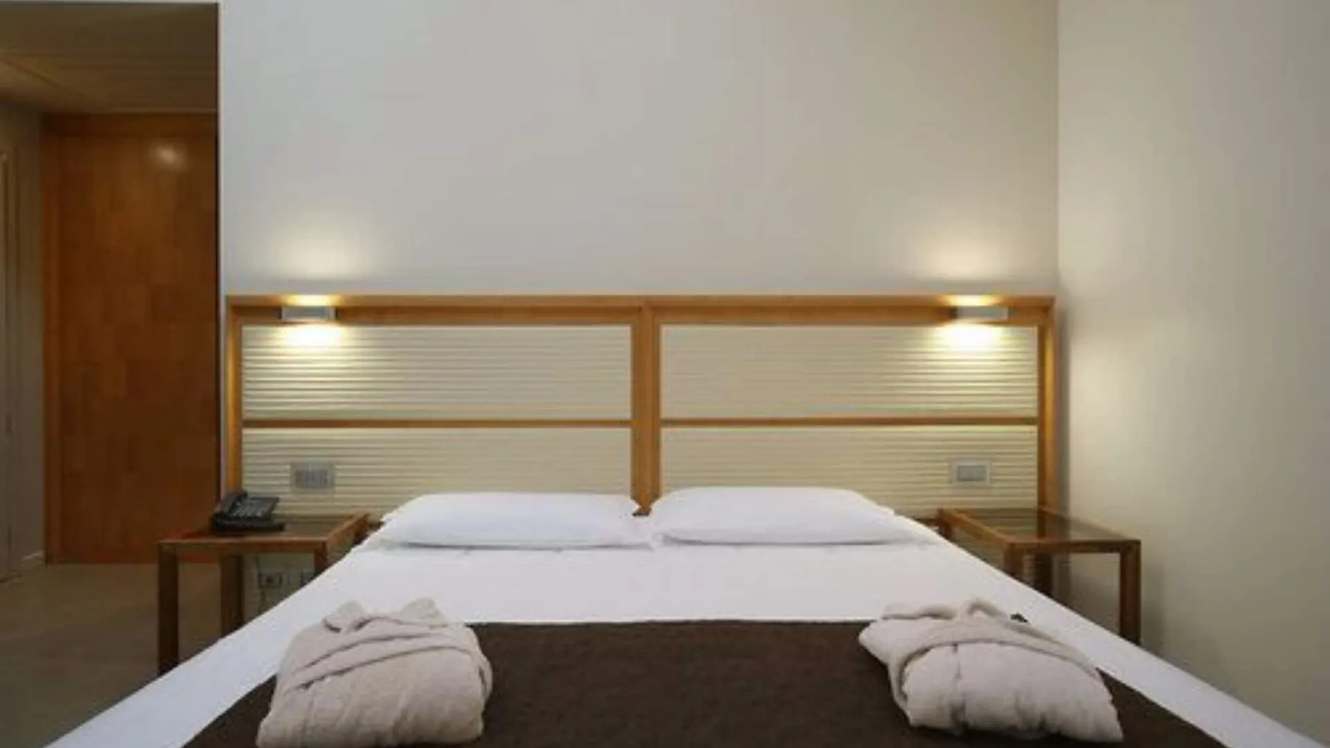 פסקיארה דל גארדה The Ziba Hotel & Spa 4*, פסקיארה דל גארדה איטליה